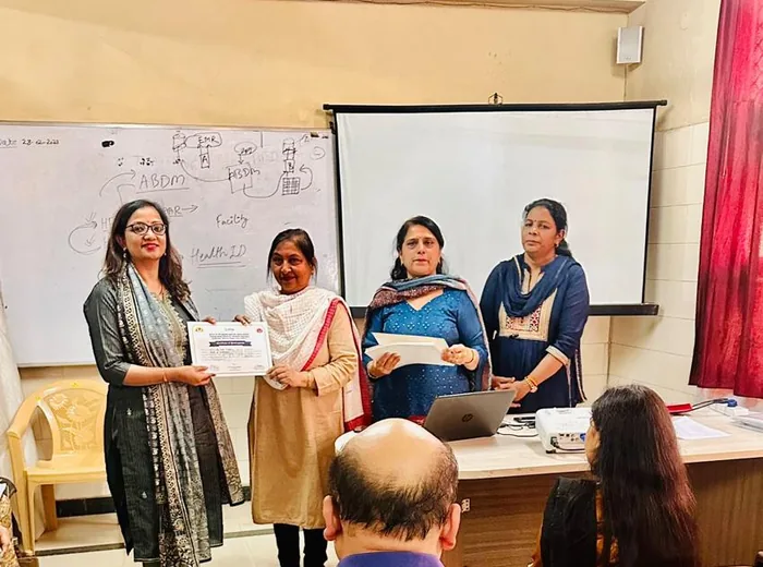 ICSI at Dr. Kriti Tiwari's clinic in New Delhi